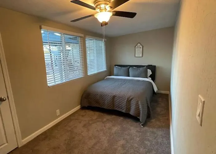 Midtown 1br Stylish Unit D Apartment